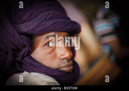 L'homme peul d'un petit village dans le nord du Burkina Faso. Banque D'Images