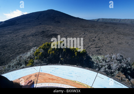 Volcan Piton de la Fournaise et caldera Enclos Fouque, vue du Pas de Bellecombe, La Reunion Island (France), de l'Océan Indien Banque D'Images