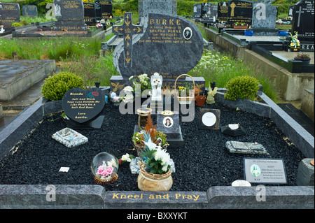 Dans Lisdeen tombes cimetière chrétien près de Kilkee, comté de Clare, à l'ouest de l'Irlande Banque D'Images