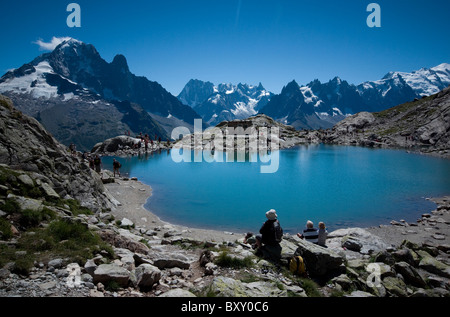 Lac Blanc, à l'ensemble de la vallée de Chamonix et sur le Mont Blanc, Alpes, France Banque D'Images