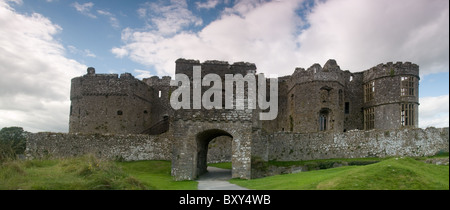 Une photo panoramique du château de Carew dans l'ouest du pays de Galles du Sud,Pembrokeshire,UK. Banque D'Images