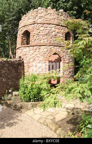 Pépinière Bridgemere & Jardin Monde. Vue d'été de Bridgemere's show les jardins. Banque D'Images