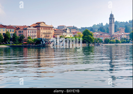 La ville Pallanza Lac Majeur Italie Banque D'Images