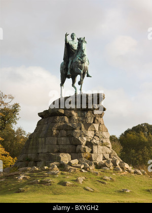 Windsor Great Park. Statue équestre de George III comme empereur romain 1824-8 par Sir Richard Westmacott Banque D'Images