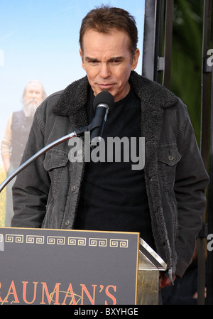 BILLY BOB THORNTON Robert DUVALL ET CÉRÉMONIE EMPREINTE DE MAIN HOLLYWOOD LOS ANGELES CALIFORNIA USA 05 janvier 2011 Banque D'Images