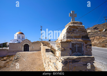 Chapelle Orthodoxe grecque près de Kardiani, sur l'île de Tinos, Cyclades. Banque D'Images