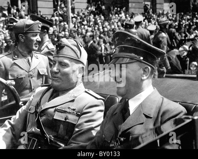 BENITO MUSSOLINI et Adolf Hitler à Munich en juin 1940 Banque D'Images