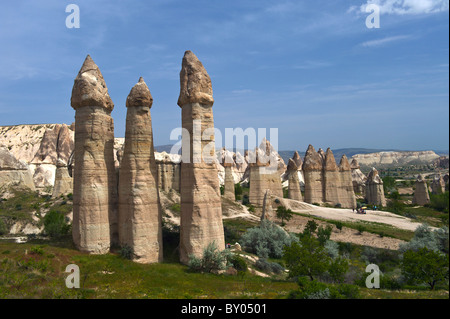 Cheminées de fées en Cappadoce Turquie Vallée Amoureux Banque D'Images