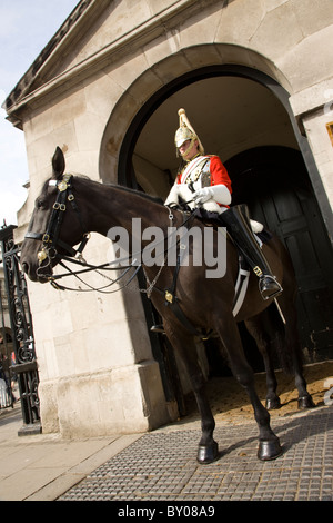 Dans Whitehall Horse Guard en face du Banqueting House Banque D'Images