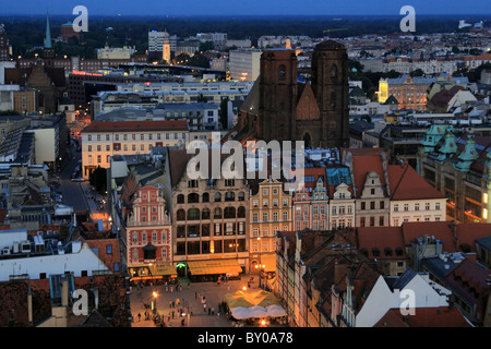 Place du marché de Wroclaw vu depuis le belvédère de l'église Sainte Elisabeth. Wroclaw, la Basse Silésie, Pologne. Banque D'Images