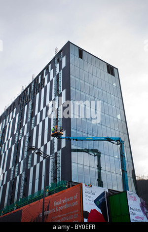 La construction de parois de verre de réflexions le Port de Liverpool Building, dans le développement de l'île de Mann, Liverpool, Merseyside, Royaume-Uni Banque D'Images