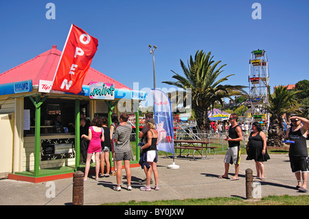 Food Stall, Caroline Bay Festival, Caroline Bay, Timaru (te Tihi-o-Maru), Canterbury, île du Sud, Nouvelle-Zélande Banque D'Images