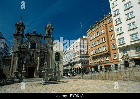 scène de rue la coruna galice Espagne Inglesia de san Jorge (église de Saint George) Banque D'Images