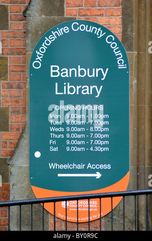 Bibliothèque de Banbury, Oxfordshire, UK sign Banque D'Images