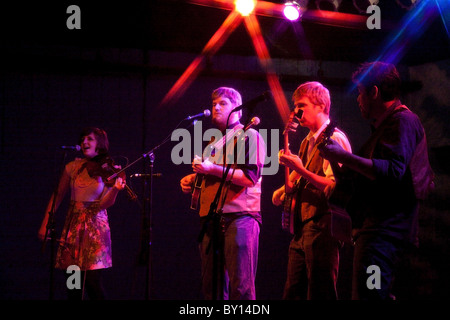 Bluegrass band Grand Chien puissant à Cat's Cradle, Carrboro, NC USA Banque D'Images