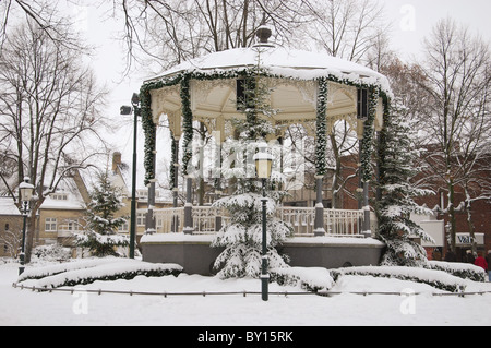 Munsterplein band stand Roermond Pays-Bas Banque D'Images