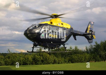 G-CCAU CE135 hélicoptère de police Banque D'Images