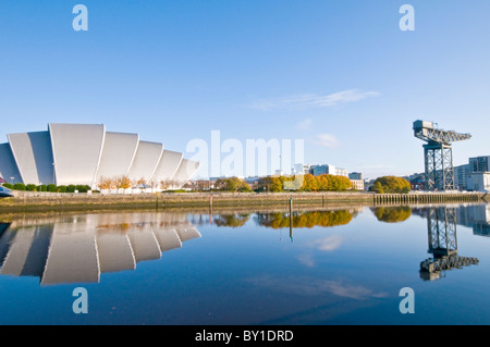 SECC, Armadillo & Finnieston Crane River Clyde en Écosse Glasgow Automne Banque D'Images