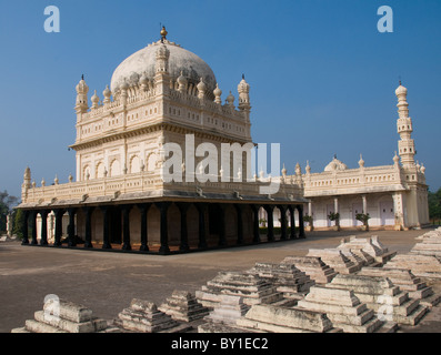 Le mausolée connu sous le nom de Srirangapatnam Gumbaz en Inde où est enterré Tipu Sultan Banque D'Images