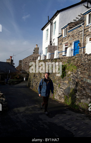 Walker à Barmouth - maisons en bord de mer paysage Banque D'Images