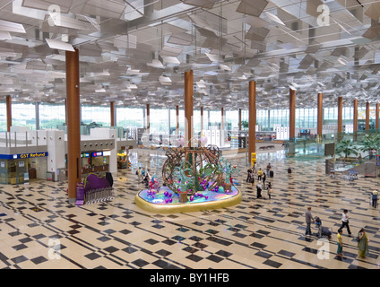 Intérieur du hall des départs au nouveau Terminal 3 de l'Aéroport International de Changi à Singapour Banque D'Images