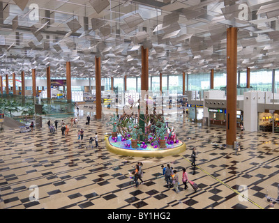 Intérieur du hall des départs au nouveau Terminal 3 de l'Aéroport International de Changi à Singapour Banque D'Images