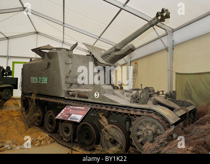 Automoteur français 105mm réservoir à Saumur France Banque D'Images