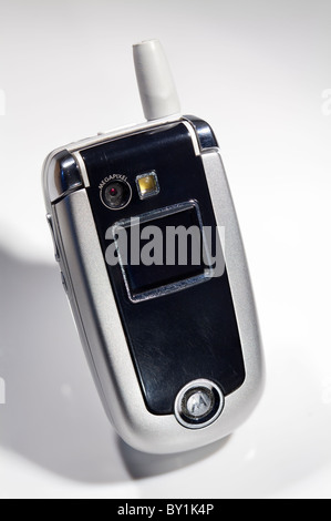 Flip Motorola v635 téléphone mobile fermé Banque D'Images