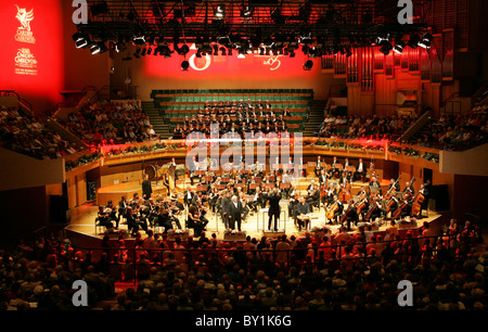 L'auditorium à St Davids Hall pendant le Welsh Proms. Banque D'Images