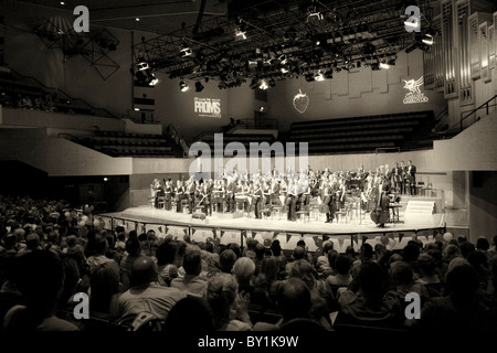 L'auditorium à St Davids Hall pendant le Welsh Proms. Banque D'Images