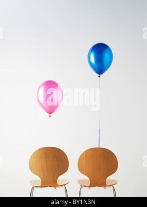 Chaises de bureau et des ballons Banque D'Images