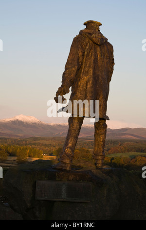 Vue sur Ben Vorlich de David Stirling Monument, près de Doune, Ecosse Banque D'Images