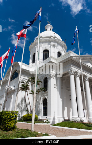 Panteon Nacional de los Heroes (Panthéon national de héros) et l'Oratorio de la Vierge de la Asuncion (Oratoire de la Vierge d'Asuncion, Paraguay) Banque D'Images