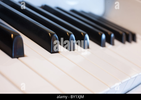 Gros plan des touches de piano Banque D'Images