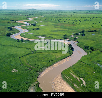 La rivière de la Garamba il chemin à travers le parc national de la Garamba dans le nord du Congo RDC. Banque D'Images