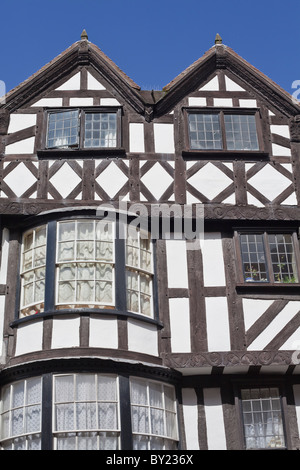 Ludlow, Shropshire, Angleterre. Une ancienne maison à pans de bois de la ville de Ludlow. Banque D'Images