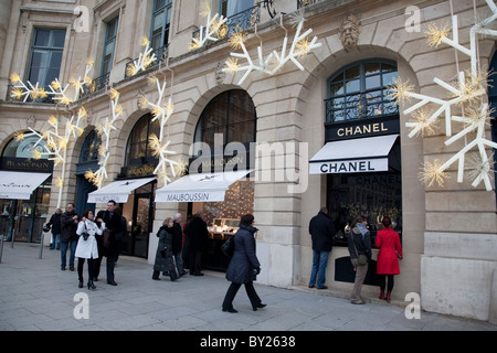 Chanel et Mauboussin Boutiques en place Place Vendôme à Paris, France Banque D'Images