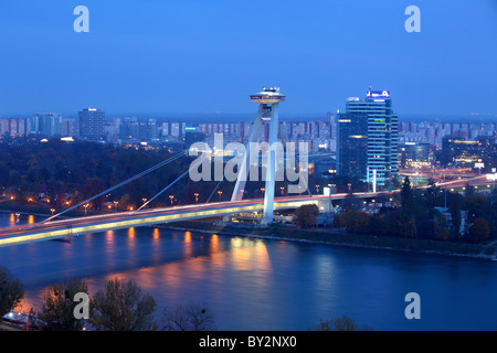 Novy Most pont sur le Danube, Bratislava, Slovaquie Banque D'Images