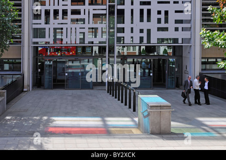 Gouvernement britannique moderne Home Office public lieu de travail bureaux bâtiment Marsham Street verre coloré reflet entrée principale Londres Royaume-Uni Banque D'Images