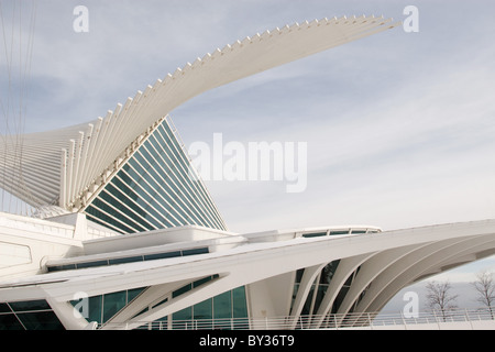 Milwaukee Art Museum's Quadracci Pavilion conçue par Santiago Calatrava situé sur le lac Michigan Banque D'Images