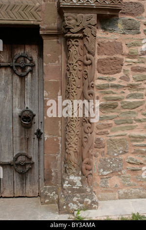 Cette petite église à Kilpeck est un joyau de l'architecture romane et la sculpture. Kilpeck est en Herfordshire, Angleterre Banque D'Images