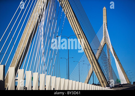 États-unis, Massachusetts, Boston, Leonard P. Zakim Bunker Hill Memorial Bridge Banque D'Images