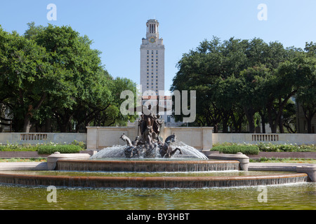 Littlefield Memorial fontaine en face de la tour de l'Université du Texas à Austin, États-Unis Banque D'Images