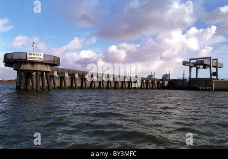 L'Barriage Cardiff, Cardiff Bay. Banque D'Images