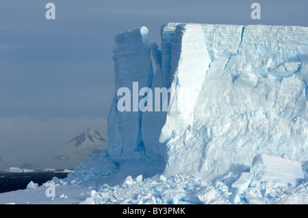 Dans l'Antarctique Iceberg Sound près de la péninsule Antarctique, l'Antarctique Banque D'Images