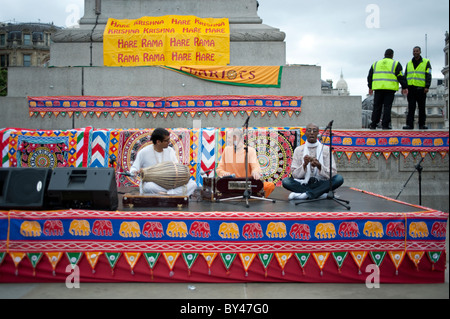 Musiciens lors des célébrations de la fête hindoue Ratha Yatra de chars, Trafalgar Square, London 2010 Banque D'Images