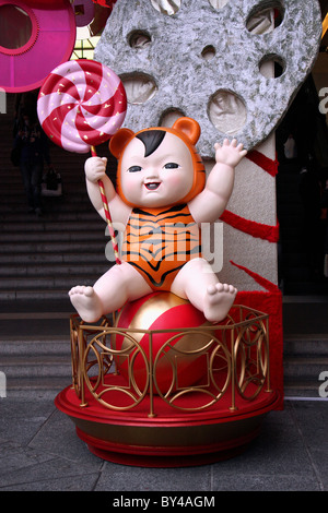 Le nouvel an chinois du tigre 2010 , des magasins vendant des décorations , Hong Kong , Chine Banque D'Images