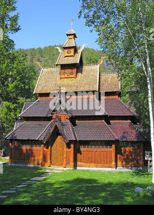 Reproduction miniature stavkirke traditionnelles (église), savjord, beiarn, à l'ouest de Rzeszow, Nordland, Norvège Banque D'Images