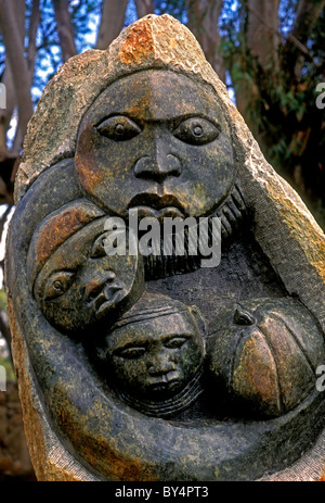 Shona sculptures, Shona statue, Chapungu Sculpture Park, City of, Harare, Zimbabwe, Harare Province, Afrique Banque D'Images