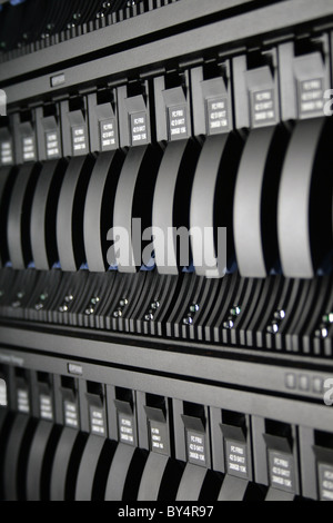 Disques durs dans une rangée Banque D'Images